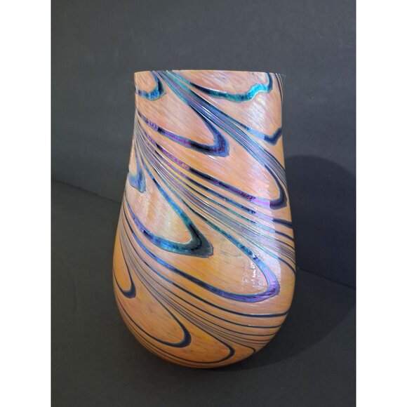 Pulled Feather Iridescent Vase With Swirled Design - Picture 2 of 7